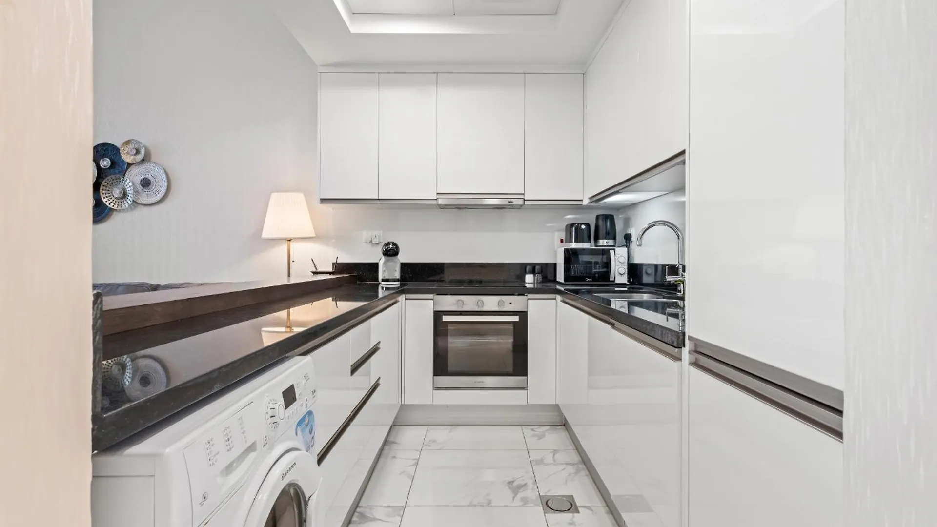Elegant 1-Bdr Retreat With Stunning Views -Noura Tower 37 Apartment Dubai 0*,