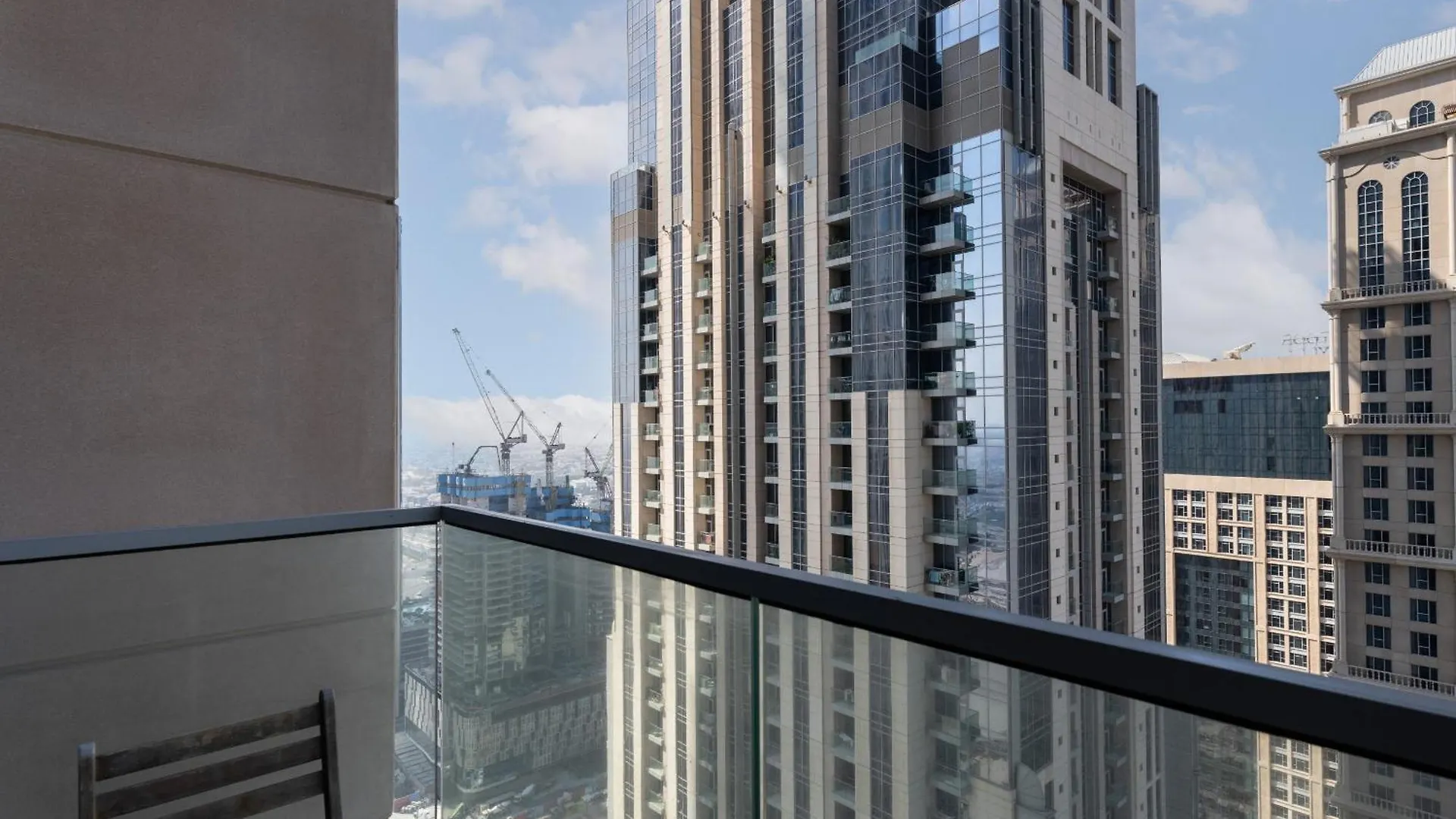 Elegant 1-Bdr Retreat With Stunning Views -Noura Tower 37 Apartment Dubai